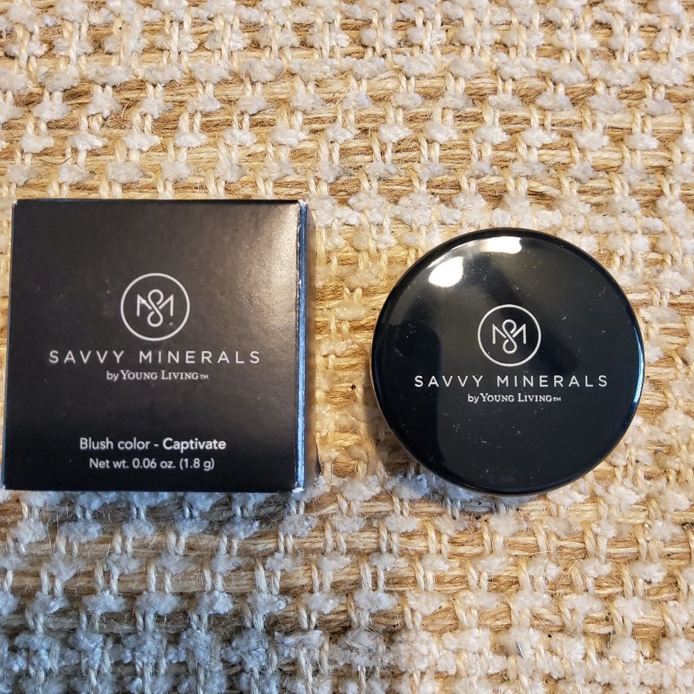 Savvy Minerals blush....Captivate